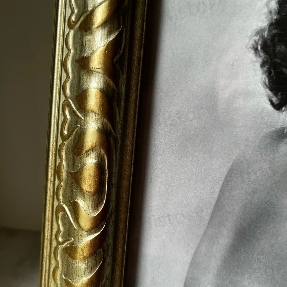 Vintage Gold ornate frame for 8”x10” photo. Vintage